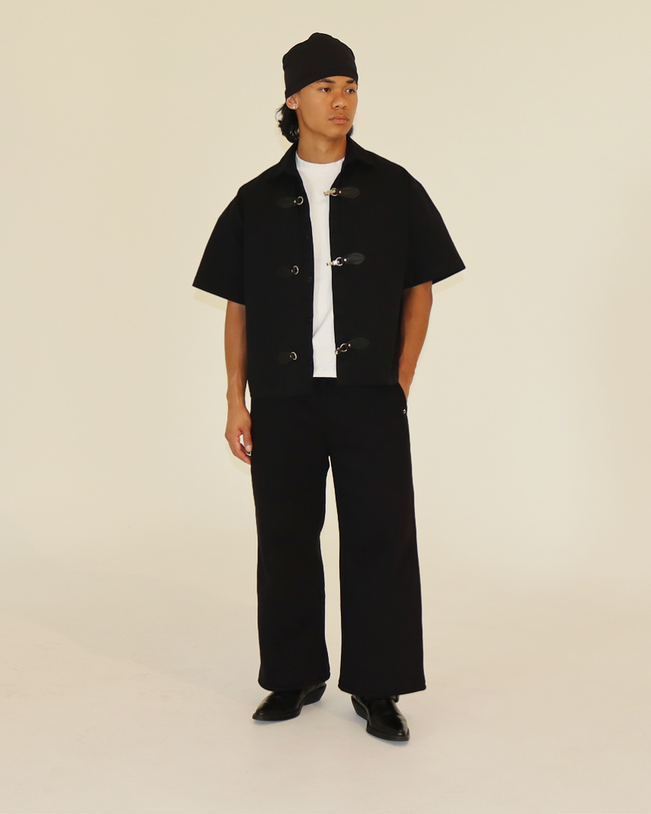 "ICON" button up