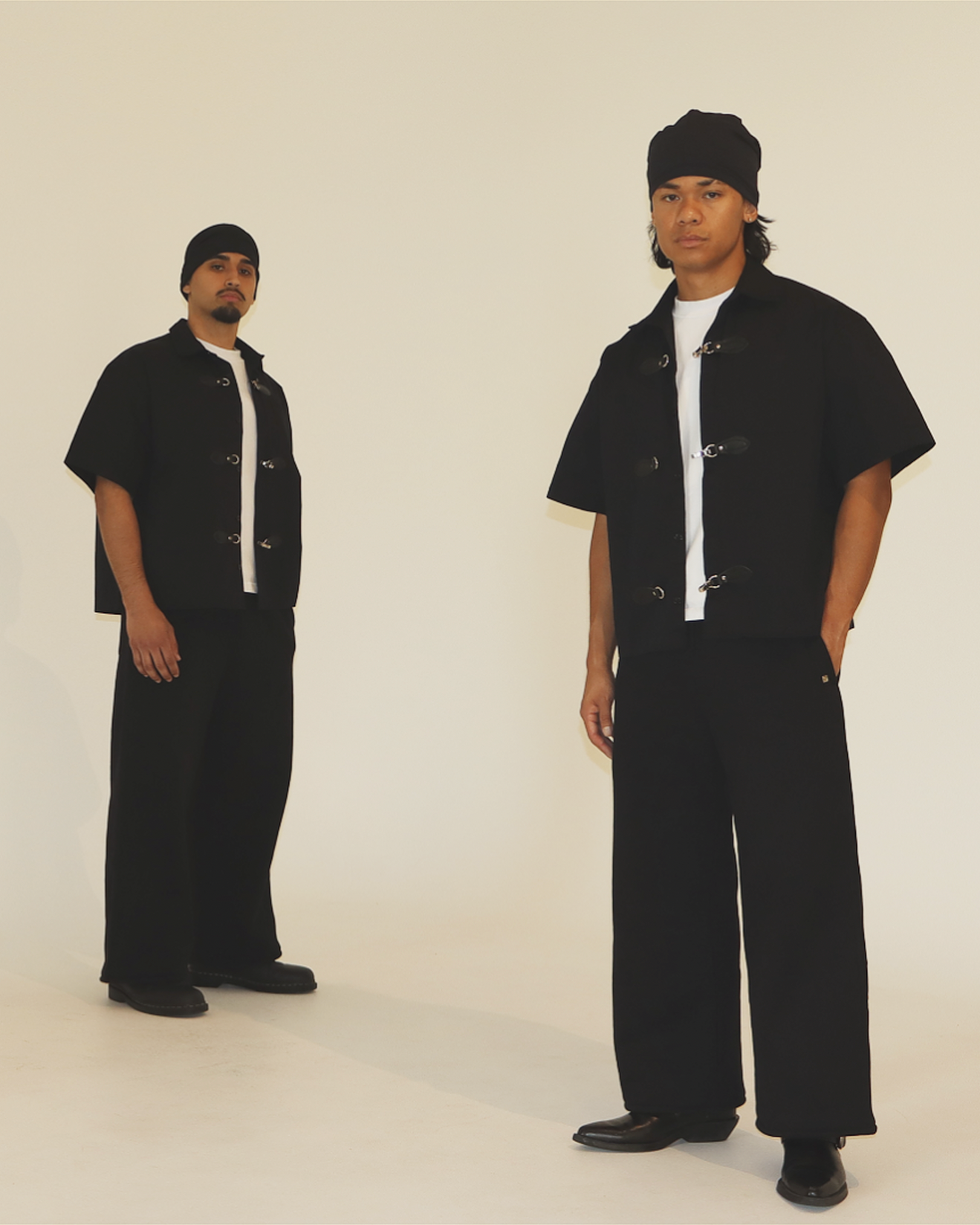 "ICON" button up